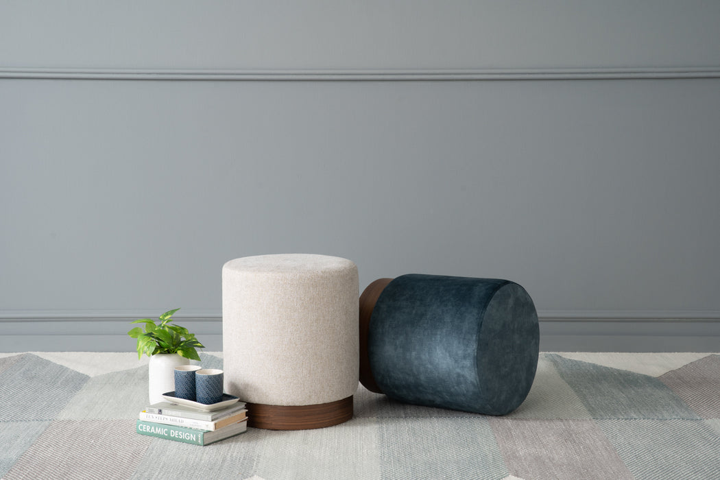 Auri Ottoman